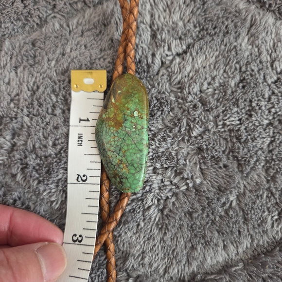 Western brown faux leather bolo tie with  Green Turquoise stone Rodeo Festival - Picture 5 of 7